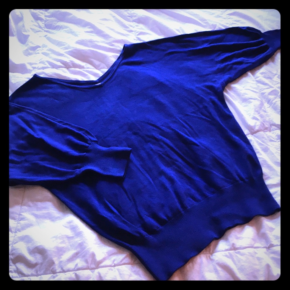 Raglan sleeves sweat top. Size S